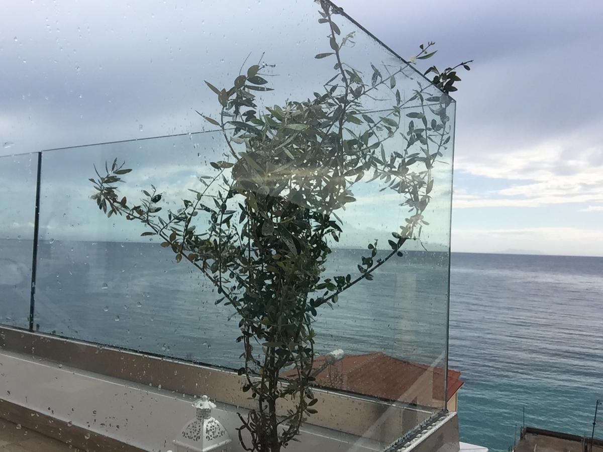 First House * Himara
