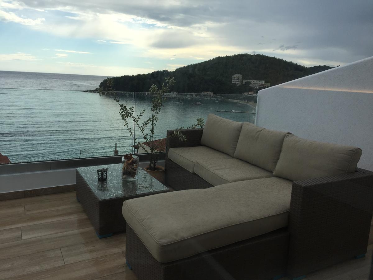 First House * Himarë