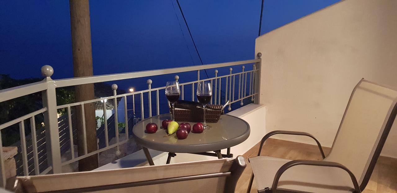 Apartamento First House Himarë